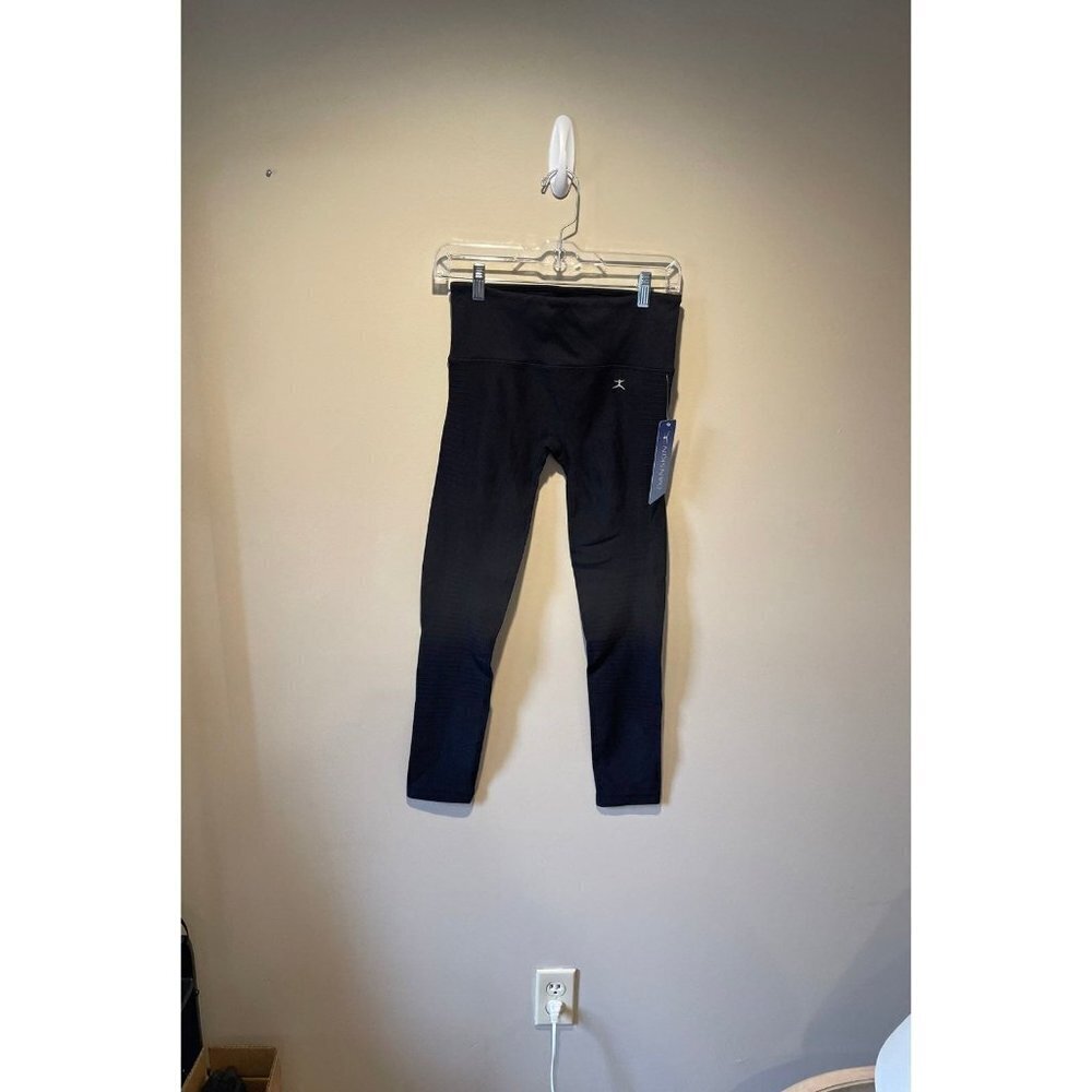 S Danskin 7/8 Ankle Leggings